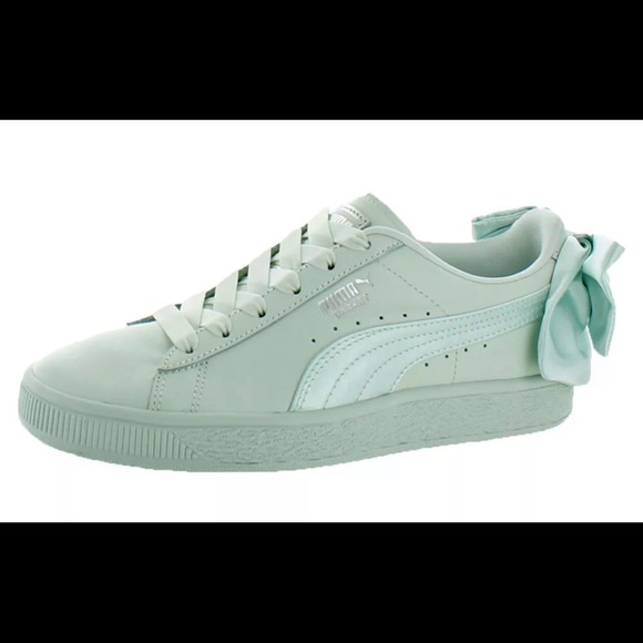 rihanna tennis shoes